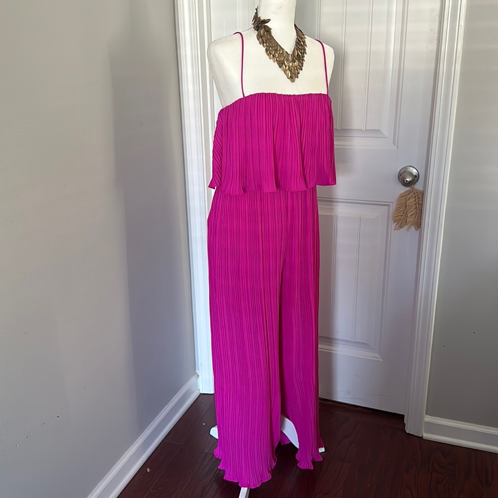 Barbie Pink pleated pants set with shoulder straps